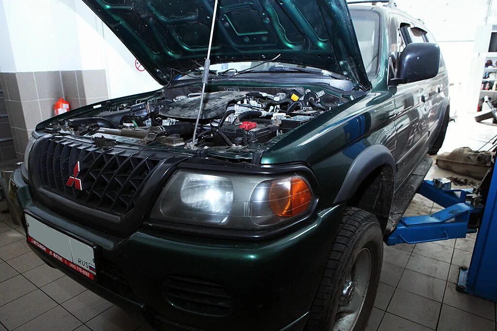 техобслуживание митсубиси. автомеханик картинки. ремонт обслуживание mitsubishi. ремонт обслуживание mitsubishi. сервис митсубиси.