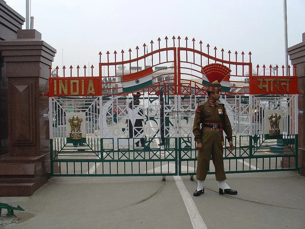 Border areas. Государственная граница индии. индия пакистан граница караул. wagah border. пограничная церемония в вагахе.