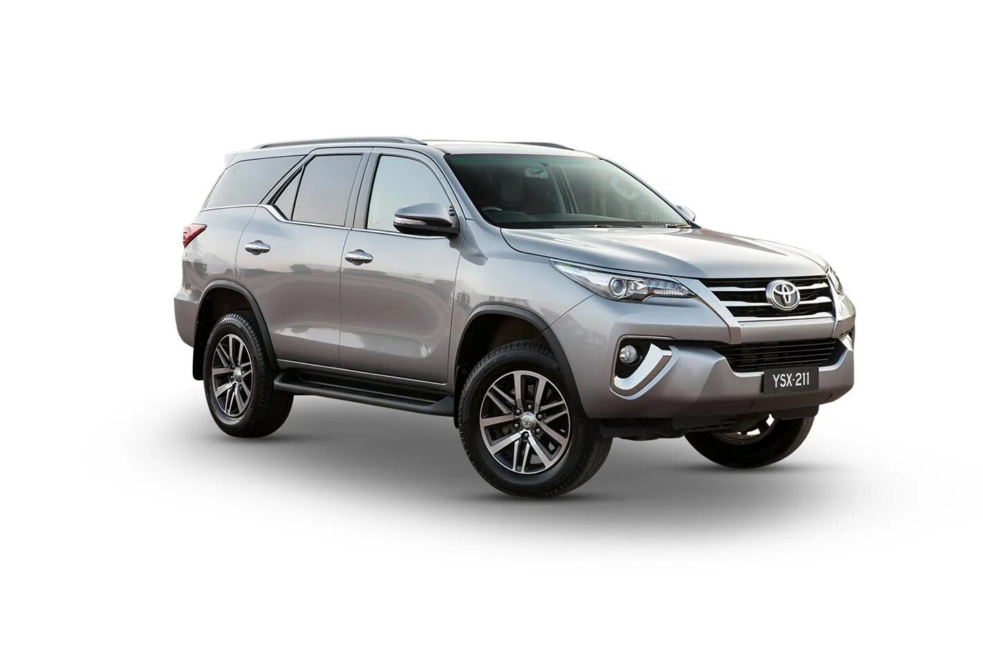 Купить новый фортунер. Toyota Fortuner 2018. Тойота фортунер 2017. Toyota Fortuner 2019. Toyota Fortuner 2012.