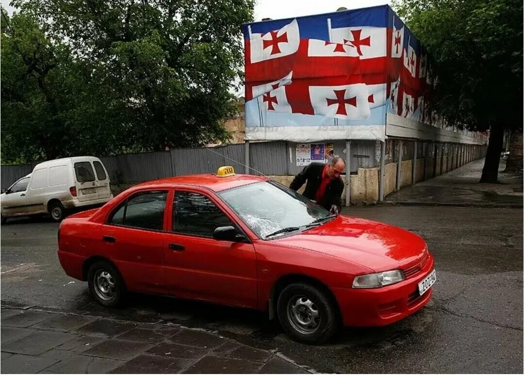 Такси в грузии. Таксисты в Грузии. Taxi Tbilisi.