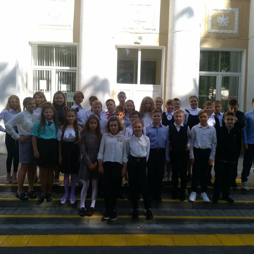 Школа 7 жлобин. Жлобин 1 школа. Класс средняя школа 5 класс. Улица первомайская жлобин. Жлобин школа 8.