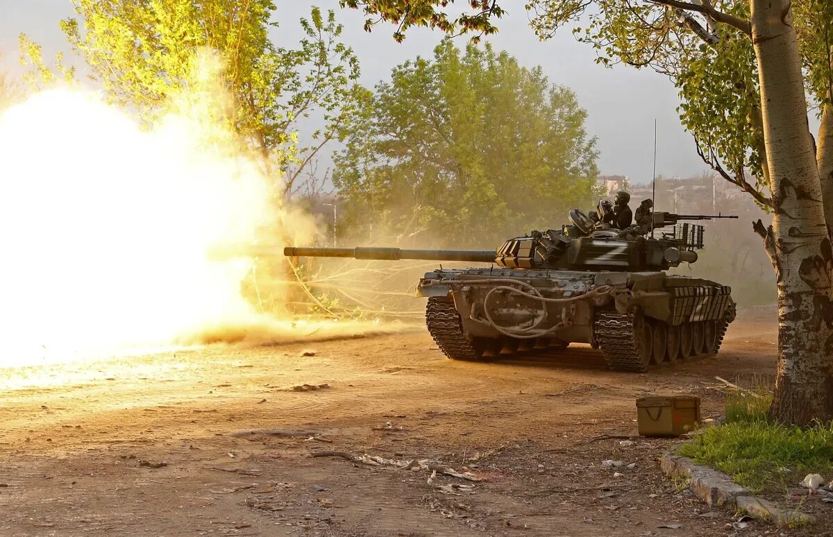 Колонна военной техники. Боевые действия на 17. Боевые действия на 17. Всу 2014. 04 видео.