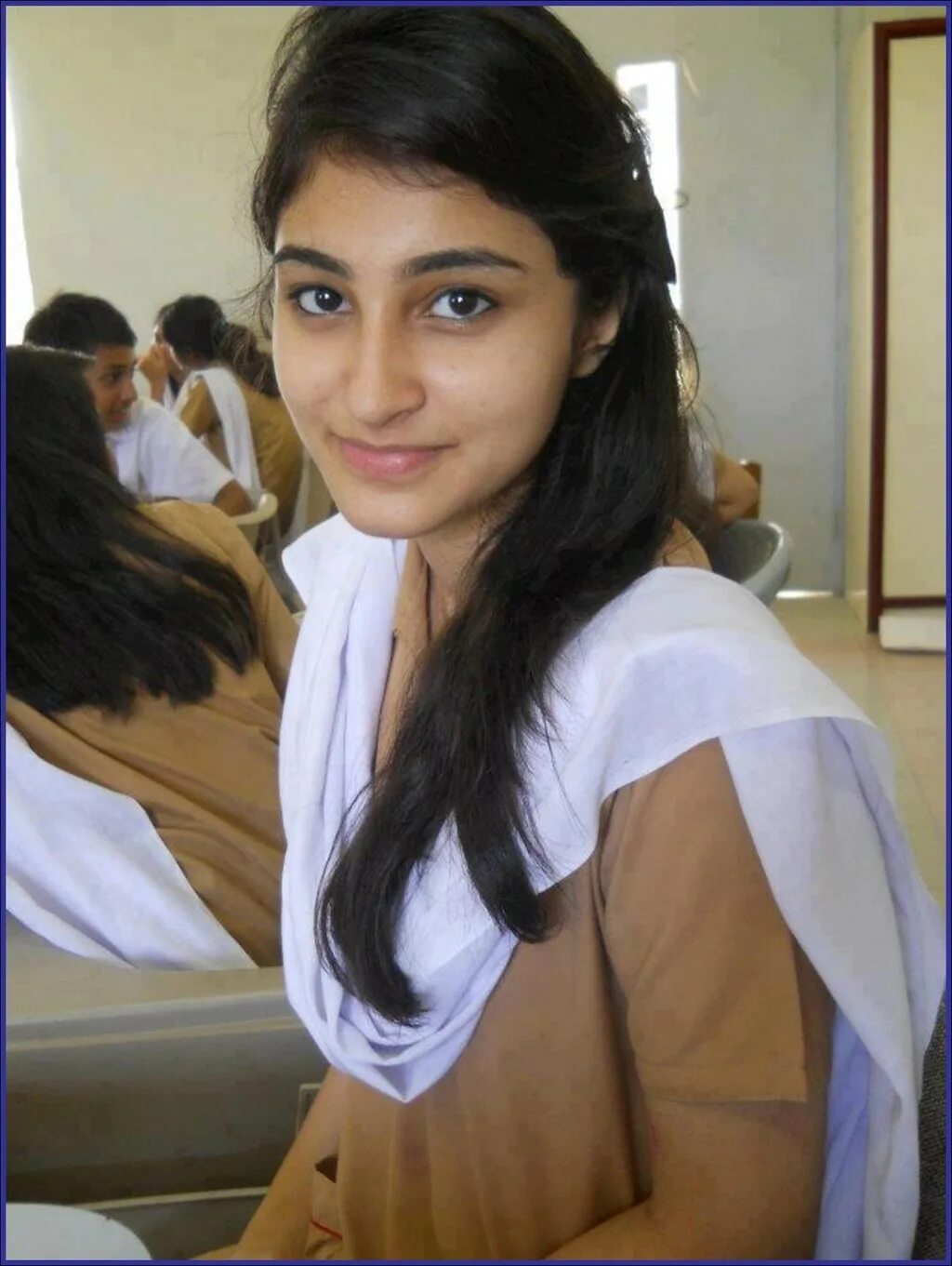 Пакистанка девушка. Indian school girl чулки. Neha singh rategain. Indian school hot. Kerala girls school.