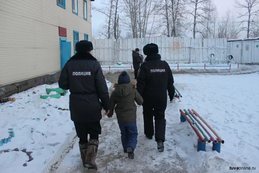 Барунов новости. Минирование школ в Краснодарском крае. Минирование в Сыктывкаре школы n28. Минирование в Сыктывкаре школы н 35.