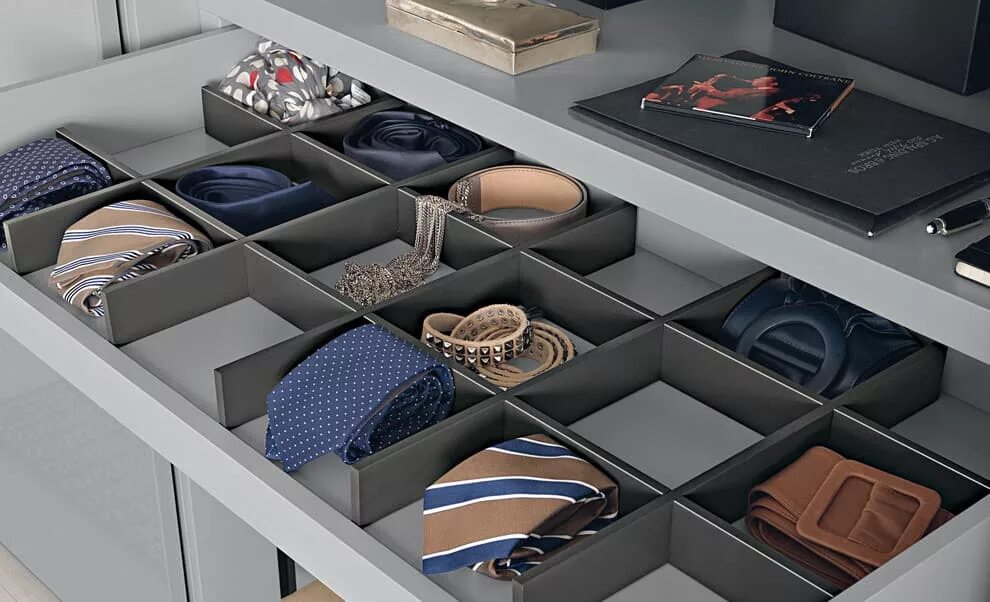 ящик аксессуаров. ящик для хранения часов. органайзер для бижутерии. органайзер с выдвижными ящиками. ящик для бижутерии в гардеробной.