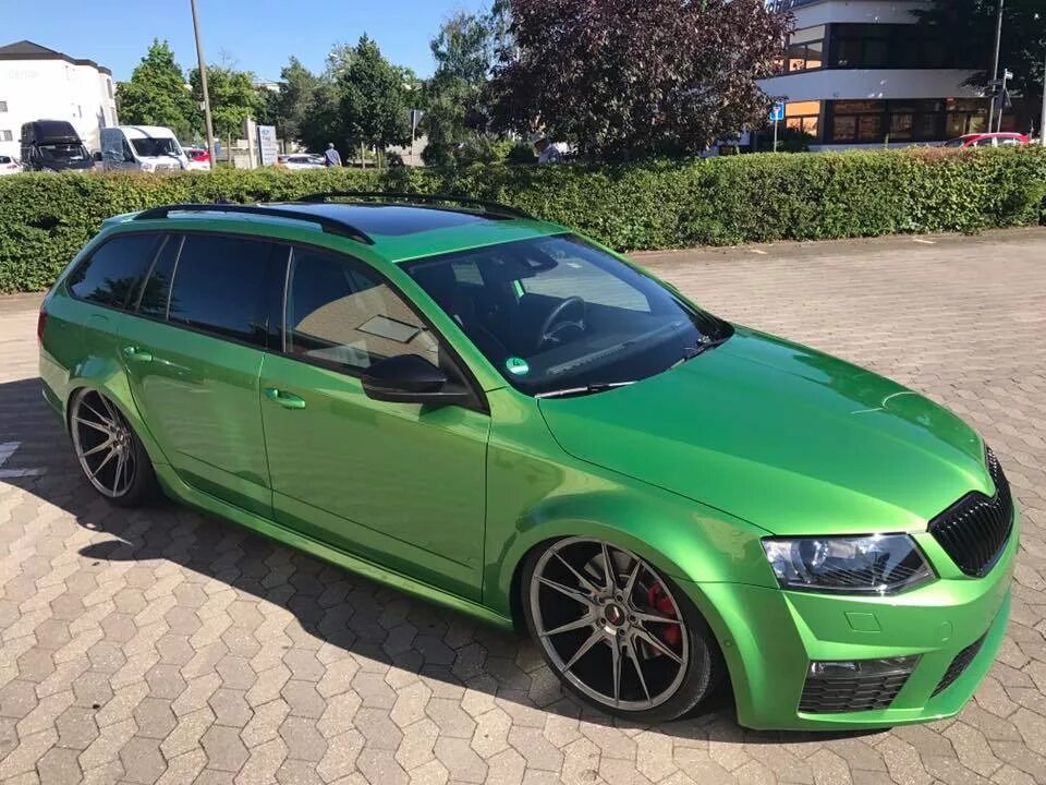 Skoda Octavia Tuning. Skoda Octavia RS Tuning. Skoda Octavia RS 2023 Green. Skoda Octavia RS 2023 Tuning. Тюнинг octavia rs