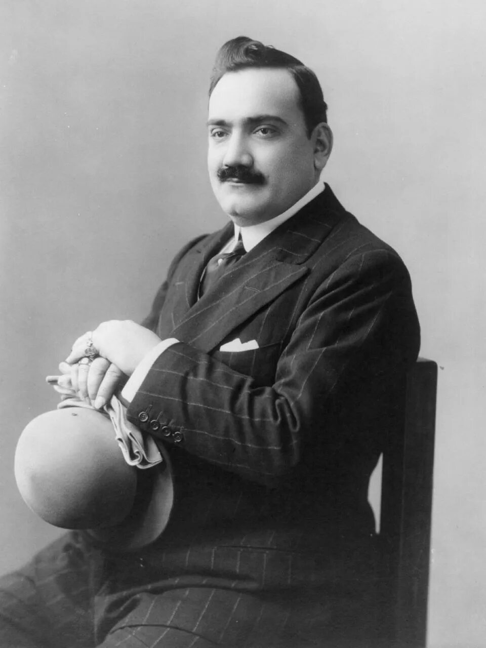 Карузо биография. Энрико карузо. энрико карузо фото. портрет энрико карузо. потомки энрико карузо.