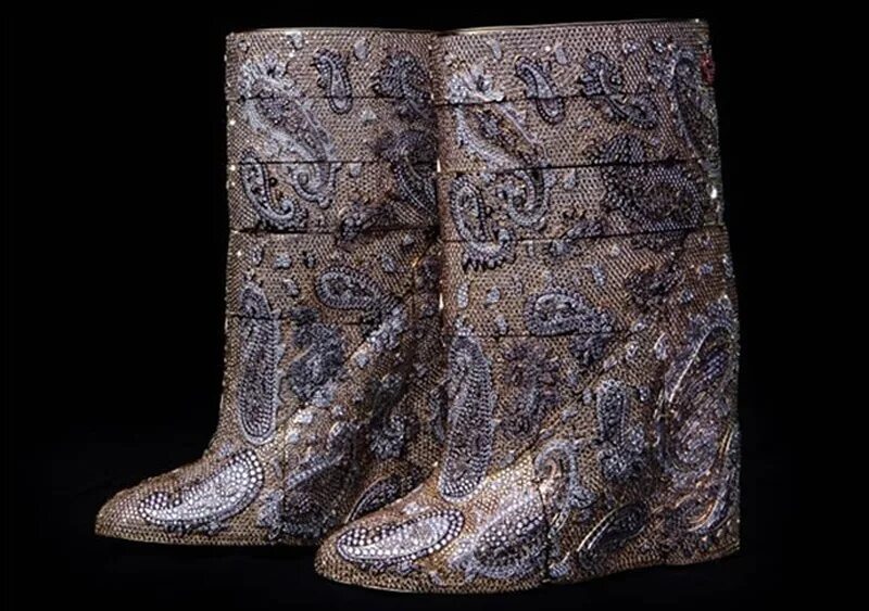 самые красивые туфли. Versace boots barocco shoes. дорогие сапоги. бриллиантовые сапоги. Jimmy choo золотистые сапоги.