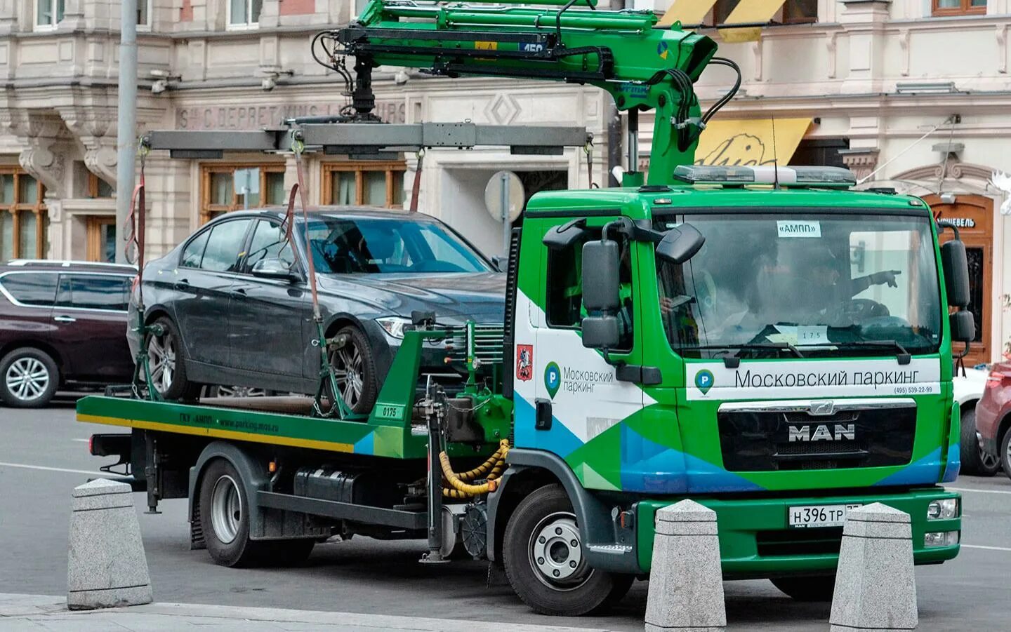 Эвакуатор в московском недорого. Эвакуатор ЦОДД. Московский эвакуатор ЦОДД. Эвакуаторы ГКУ АМПП. Грузовой эвакуатор ЦОДД.