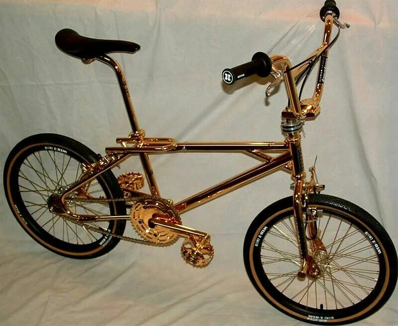 Покажи какой велосипед. Золотой бмх. Велосипед BMX золотой. Бмх 5 золотой. Бмх золотого цвета.