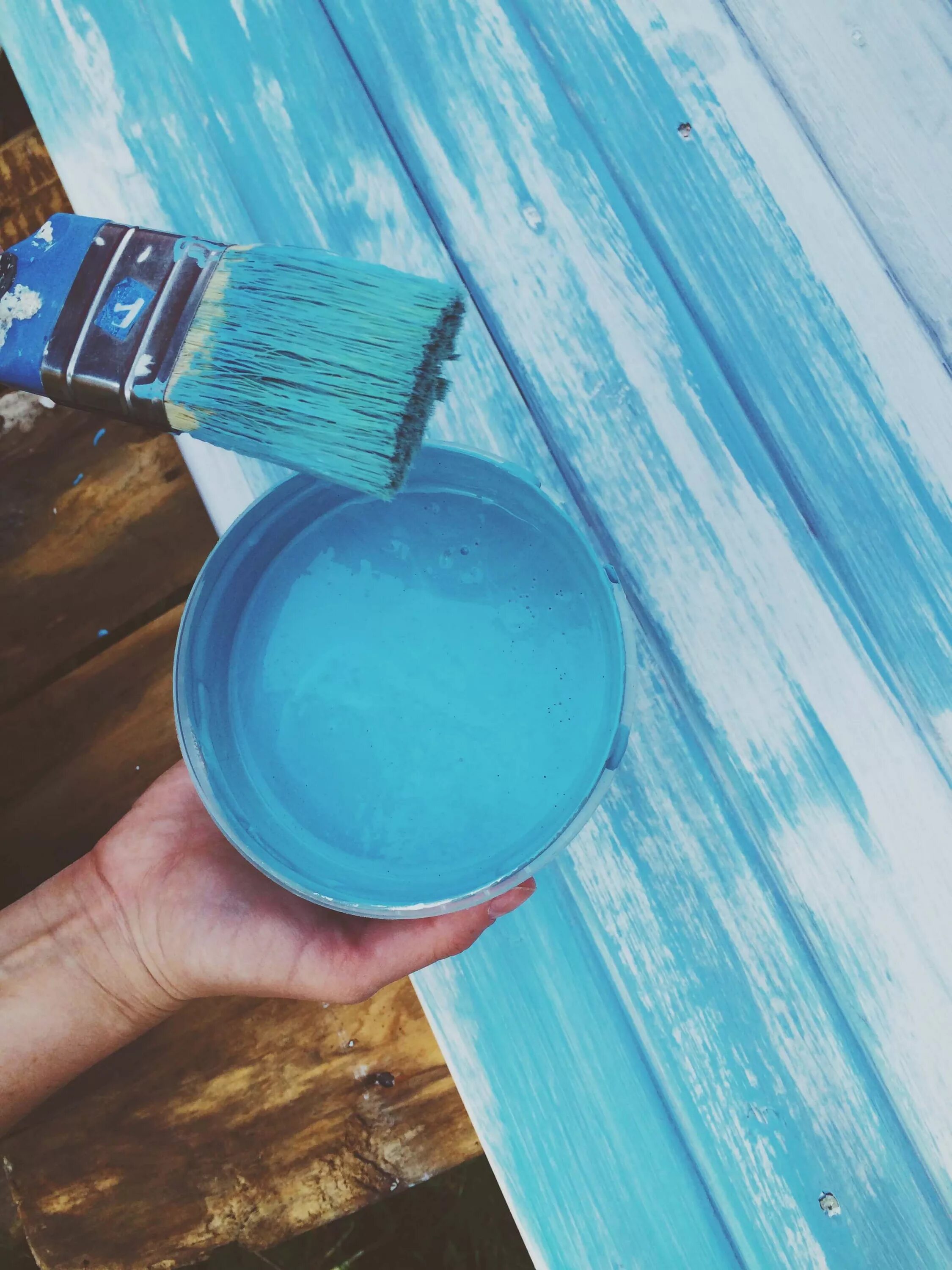 краситель для гелькоута. окраска металлических поверхностей. краска в ассортименте. кз металлоконструкций. покрашено кисточкой.