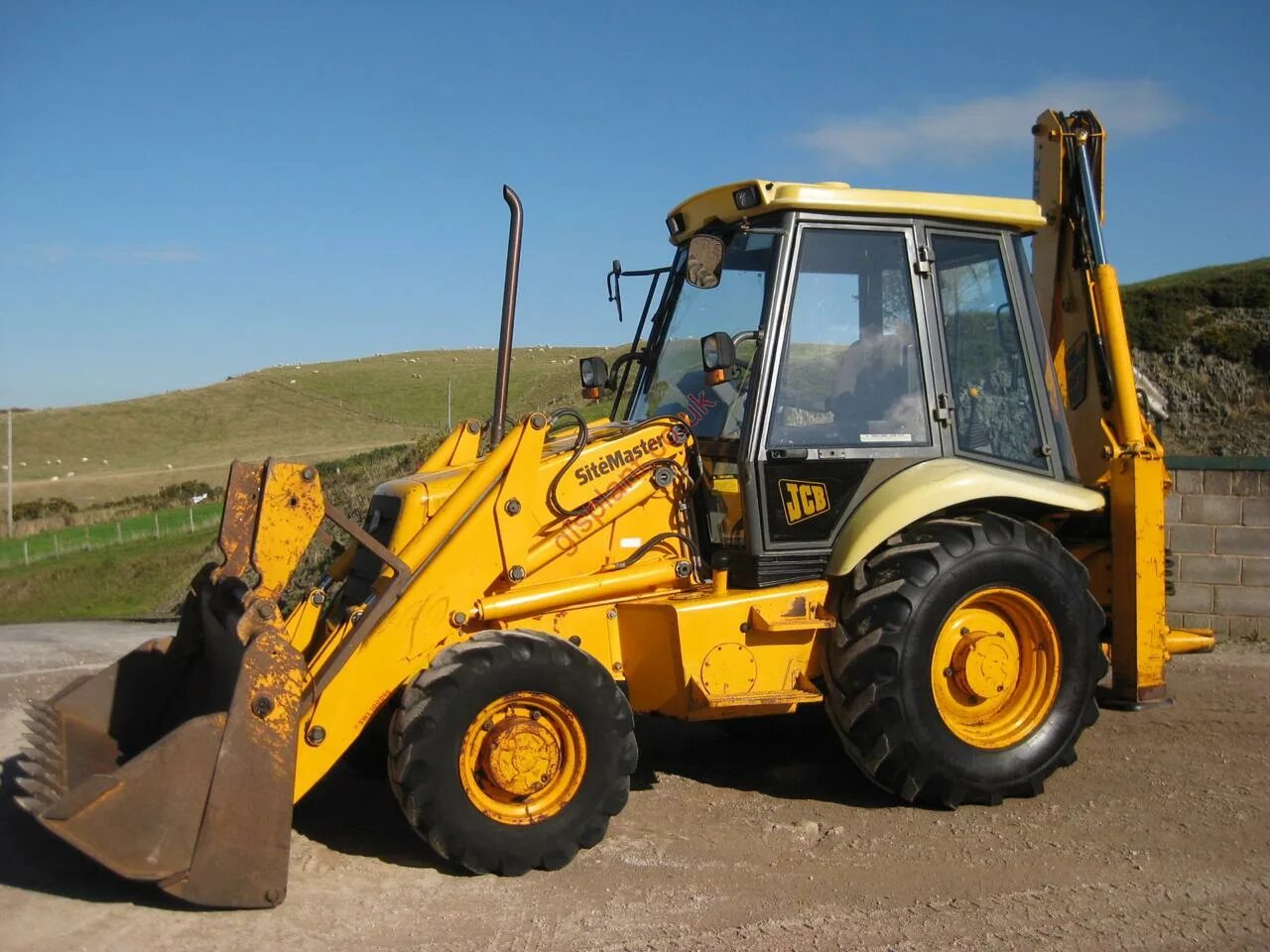 Взять в аренду экскаватор погрузчик. JCB 3cx. JCB 2cx. JCB 3cxs14m2nm. JCB 1400b.