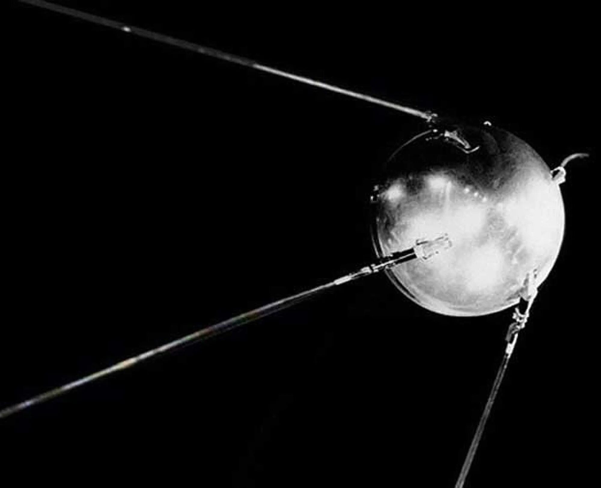 Спутник 1 первый искусственный Спутник земли. Первый искусственный Спутник земли 1957. Спутник 1 СССР. Искусственный Спутник СССР 1957.
