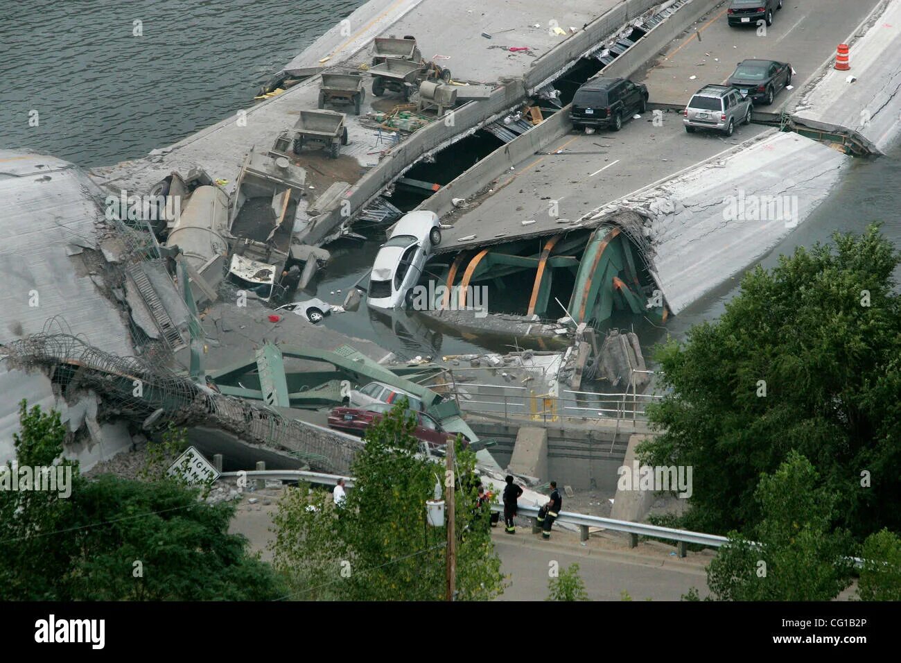 Мост в америке который рухнул. Обрушение моста в Миннеаполисе 2007. Мост i-35w через Миссисипи. Мост через Миссисипи обрушение 2007. Мост в Миннеаполисе.