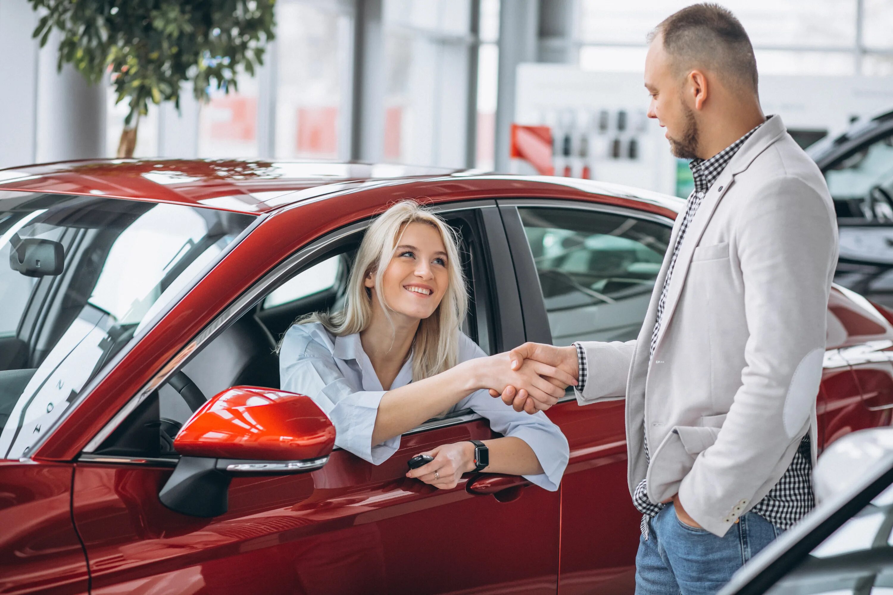 Family Business авто. Дилер женский. Автокредит баннер современный. Руководитель автосалона.