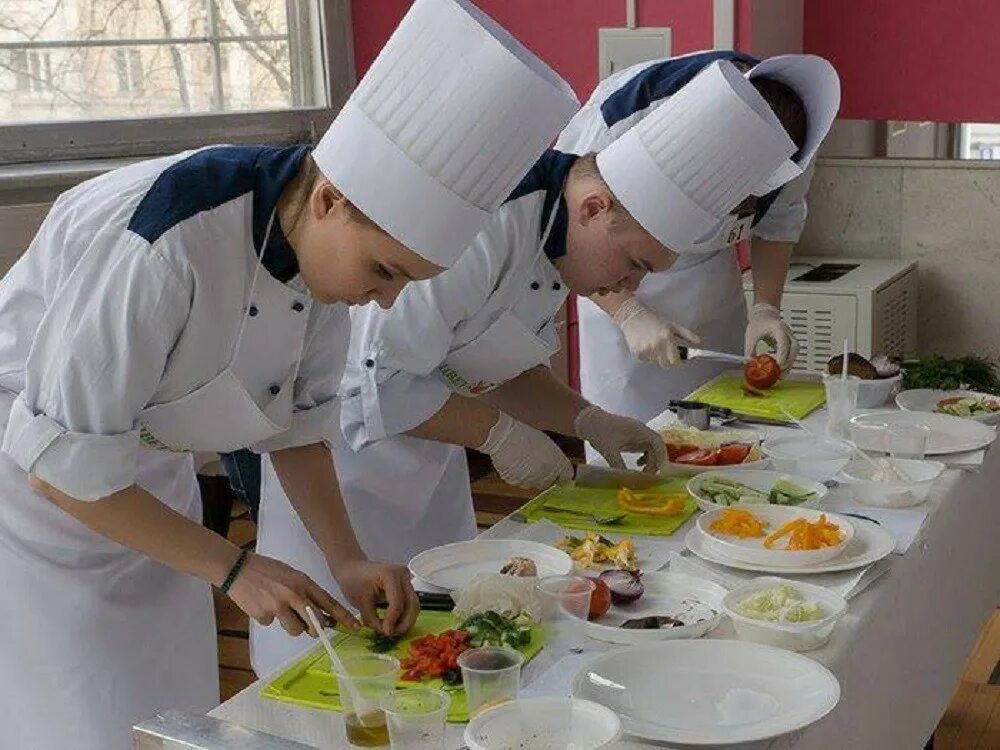 Кулинарные пробы. Профессия повар. Повар кондитер. Профессии в поварском деле. Специальность повар кондитер.