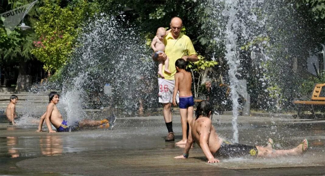 Жарко ли в черном