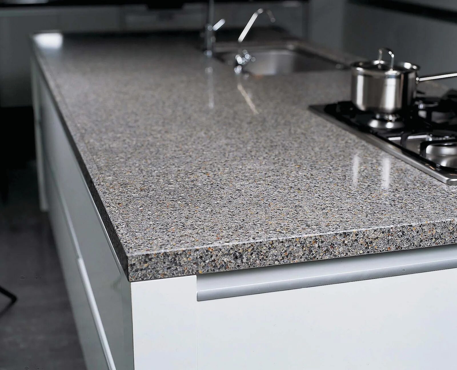 Technistone noble pro cloud. Производитель кварцевых столешниц. Кварц smart quartz. Кварц столешница. Кварцевая столешница для кухни.
