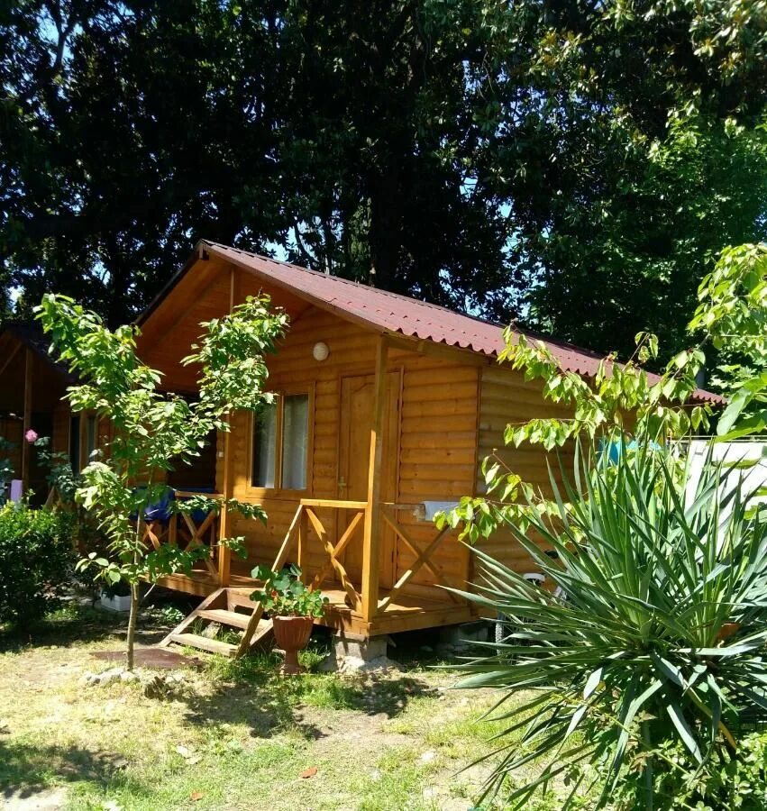 Гостевой дом «guest house na izvestiya eko layt». Кабардинка абрикосовая 19. Абхазия новый афон гостевой дом у моря. Архипо-осиповка кирпичная 8 гостевой дом. Гостевой дом анапа с бассейном горького 15.