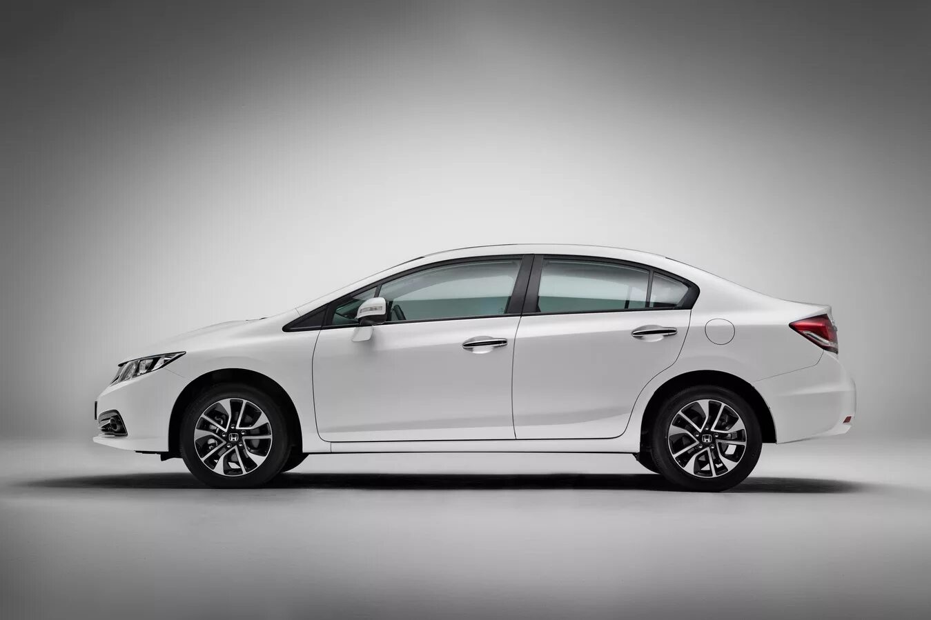 Honda civic 4d 2015. Хонда цивик 4д 9 поколения. Honda civic 9 поколение седан. Хонда цивик 4д 9 поколения. Хонда цивик 4д 9 поколения.
