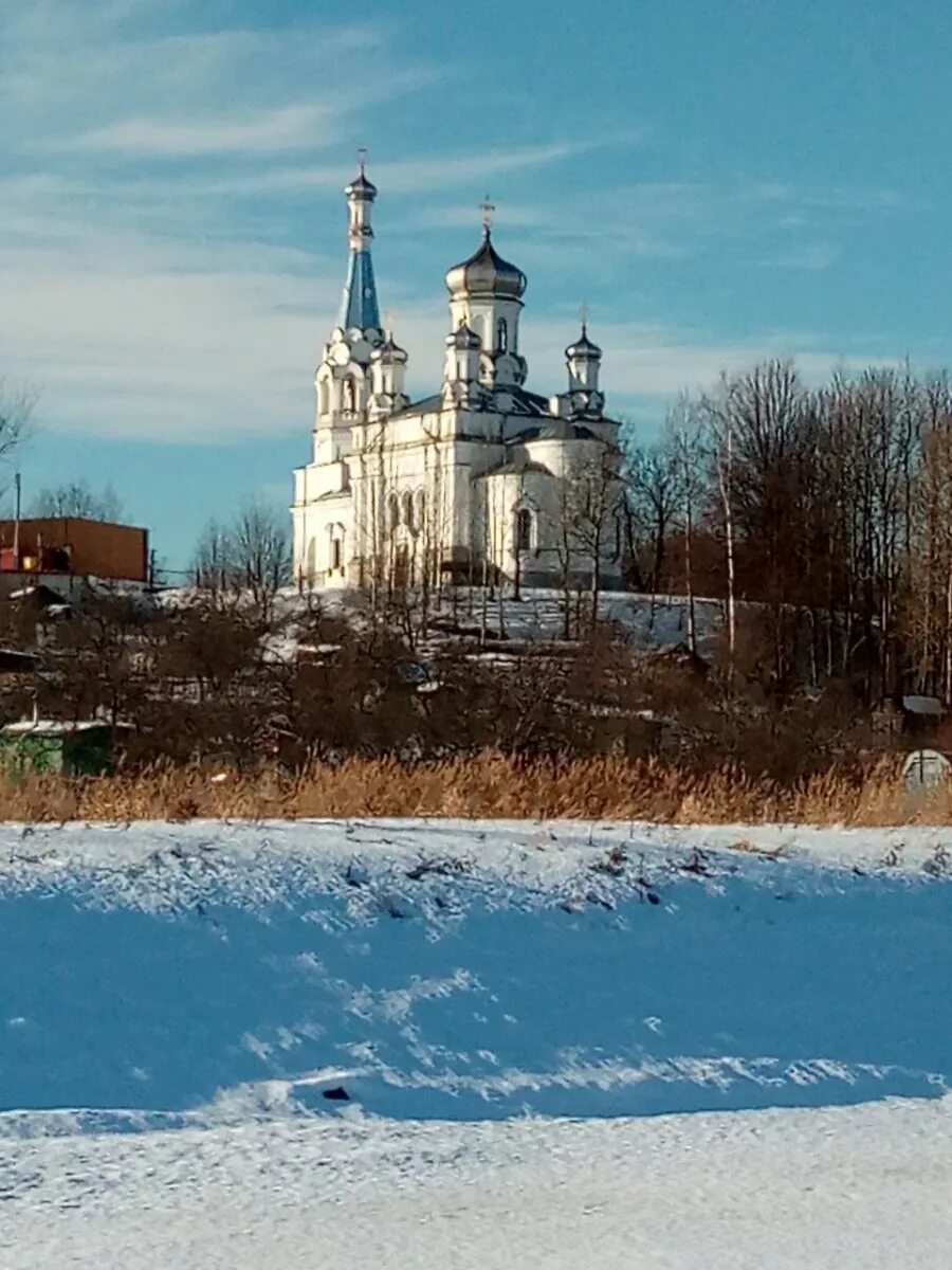 Низино в контакте. Низино Ленинградская область. Достопримечательности Низино Ломоносовский район. Церковь в Низино Ломоносовского района. Деревня Низино.