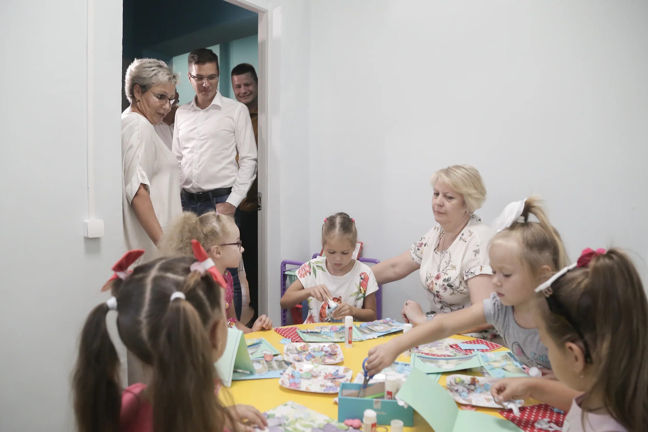 Соседский центр нижний. Соседский центр Нижний Новгород. Пермякова Нижний Новгород. Соседский центр на автозаводе. Открытие центра на Пермякова.