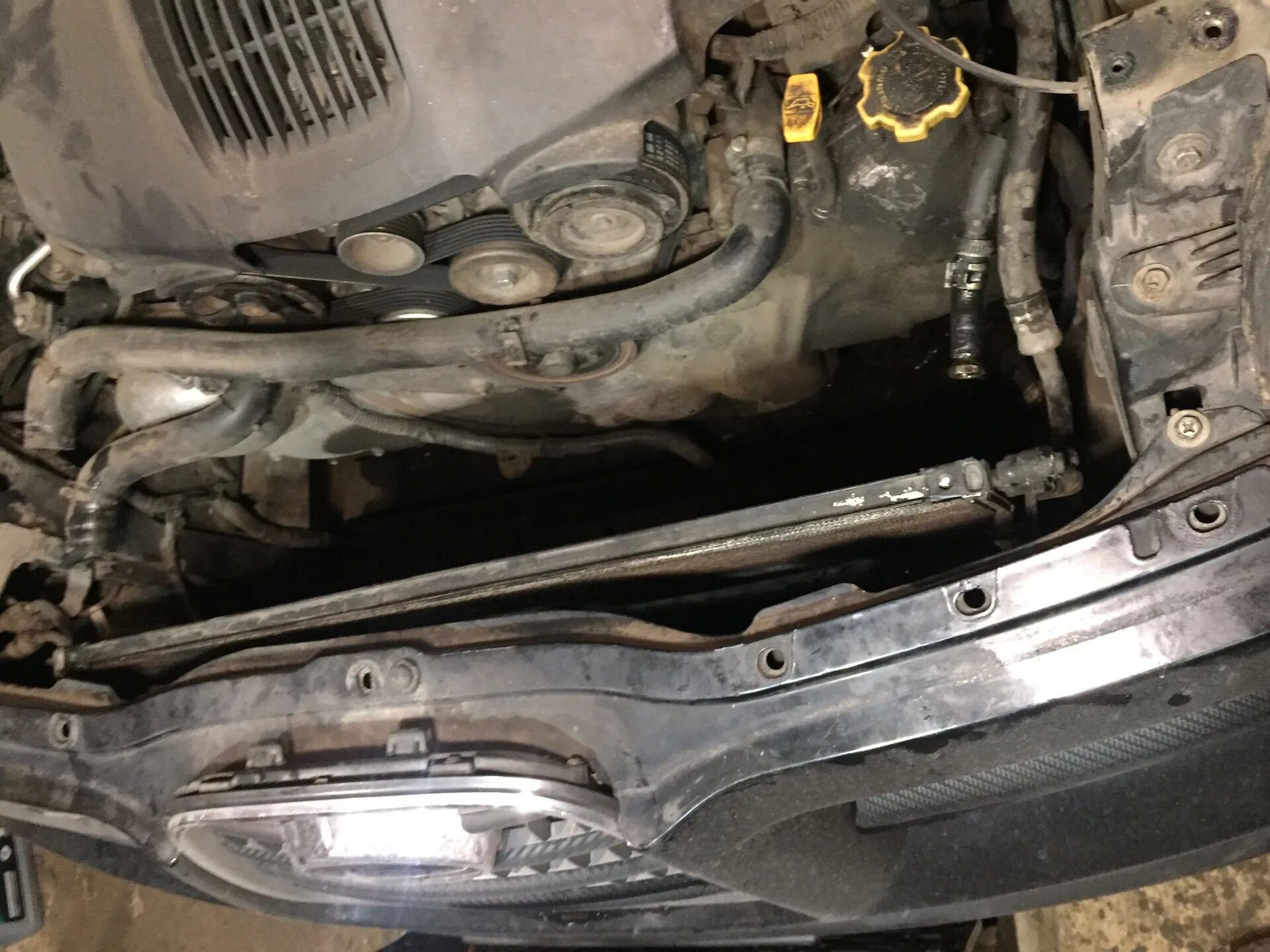 Subaru tribeca замена. Subaru tribeca замена. Subaru tribeca tuning. Замена салонного фильтра субару трибека. Субару трибека 2008 мойка радиатора.