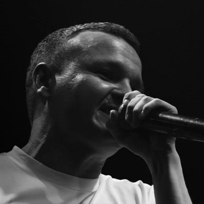 Атри smart. Атри певец. Маэстро рэпер. Атри фото. Атри.