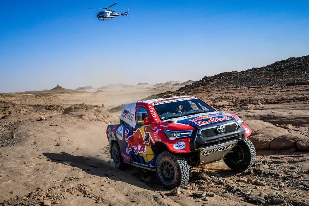 Тойота Дакар 2022. Toyota Hilux Dakar 2022. Ралли Дакар 2021. Ралли Париж Дакар.