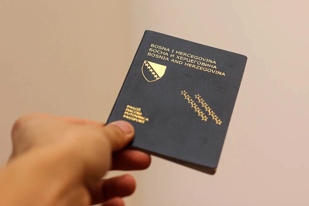 Босния нужна виза для россиян. Лихтенштейн виза.