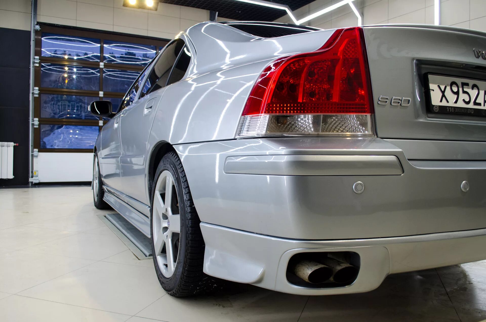 Volvo s60 r Rear. Volvo s60 r бампер. Передний бампер Volvo s60 2007 r. Задний бампер Вольво s60.