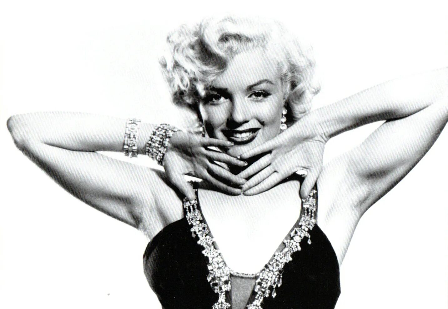 6 пальцев на ноге у мерлин монро. Мэрилин монро ноги. Мэрилин монро 20 века. Ноги мэрилин монро 6. Мэрилин монро 1954.