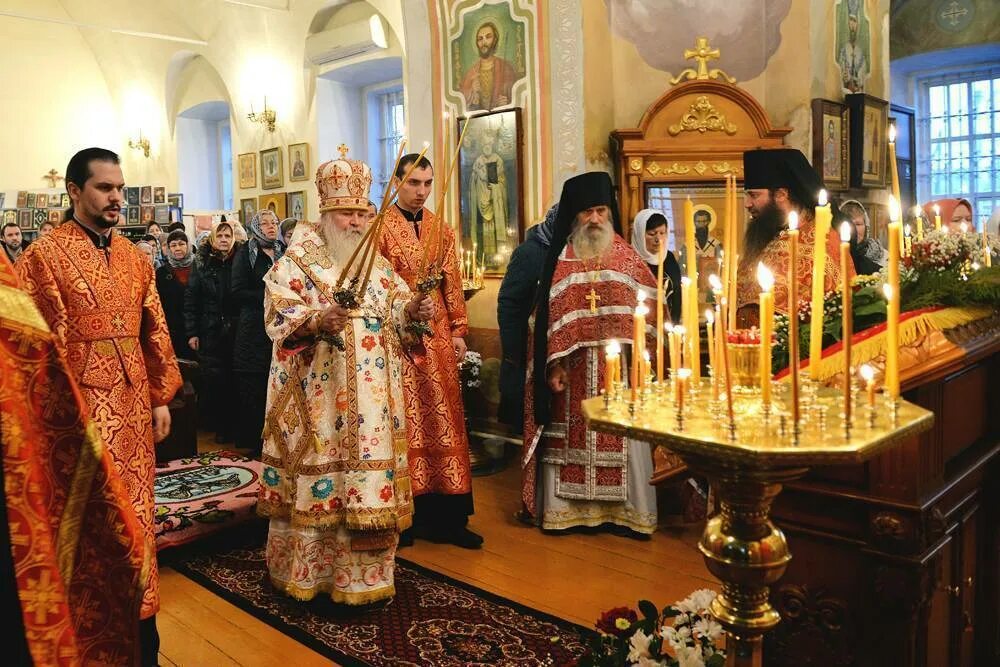 Храм Параскевы пятницы в Бутово. Батюшки храма Параскевы пятницы в Северном Бутово в 2003-2010. Крещение в храме Параскевы пятницы в Бутово. Храм Параскевы пятницы в Сергиевом Посаде паства богослужений. Храм параскевы в бутово расписание