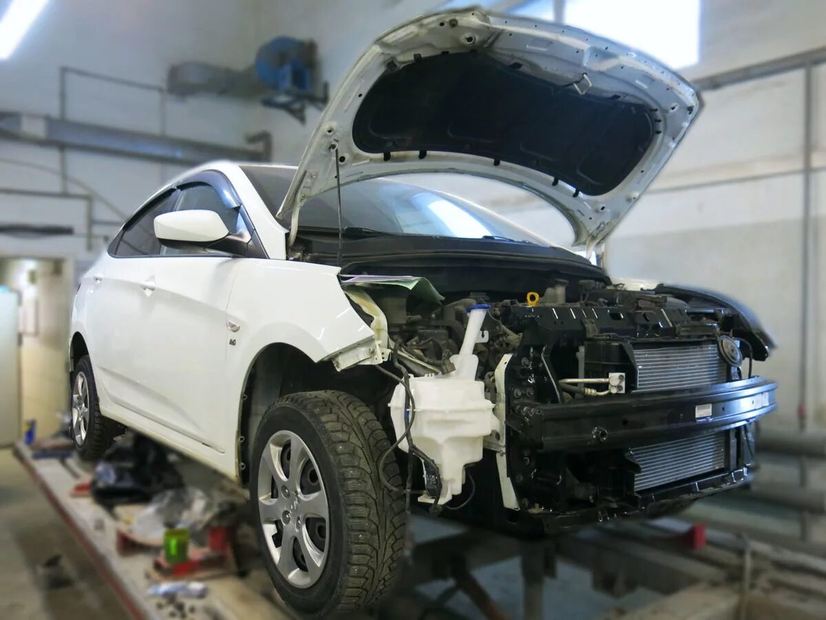 Car service казань сибирский тракт. Маляр подготовщик автомобилей. Кузовной ремонт казань. Иномарков, казань. Ремонт симферополь.