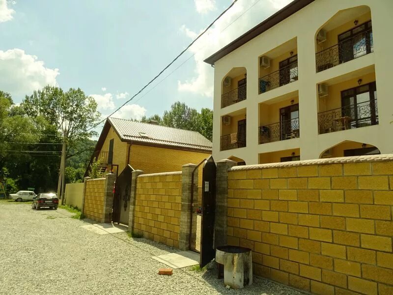 Криница дом. Золотая бухара криница. поселок криница золотая бухара.