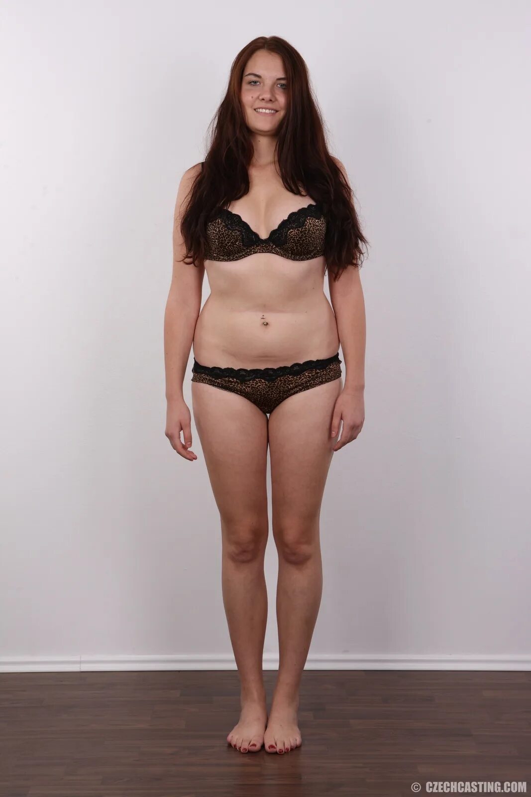 кастинг скромной женщины. кастинг и фотосессия. зузана железнова кастинг. яна акишева чехия кастинг. чех кастинг микаэла.