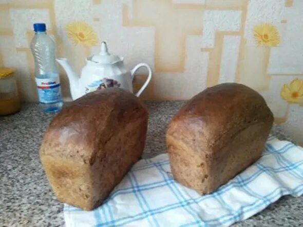 Хлеб пшеничный ржаной на сухих дрожжах. Ржано-пшеничный хлеб в духовке на дрожжах. Хлеб ржано-пшеничный в духовке. Маяк хлеб ржано-пшеничный. Ржано-пшеничный хлеб ржано-пшеничный хлеб.