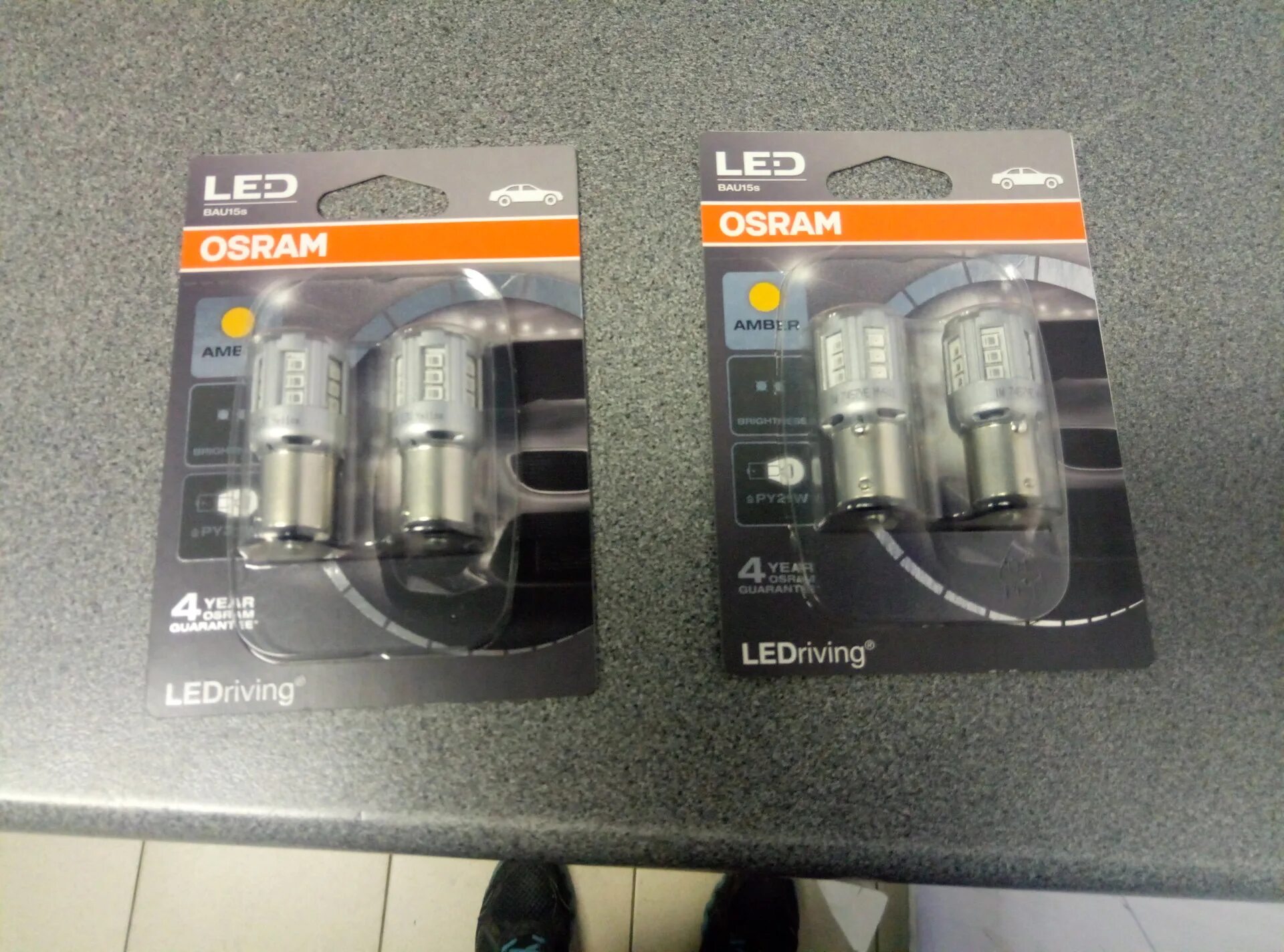 Osram py21w led. Лампочка поворотника led Osram. Py21w светодиодные лампы Osram. Py21w лампа Осрам. Py21w поворотник