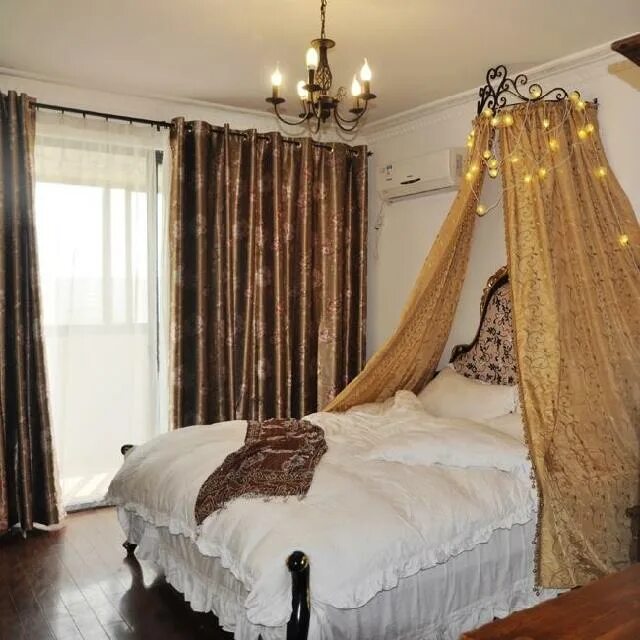 Кровать с занавесками. Балдахин над кроватью. Балдахин над кроватью. Балдахин над кроватью. Шторы балдахины для спальни.