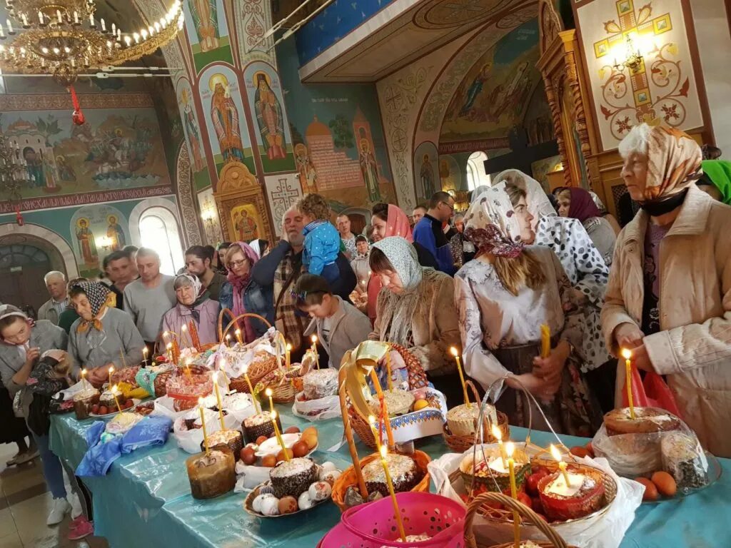 Во сколько святят пасху в субботу
