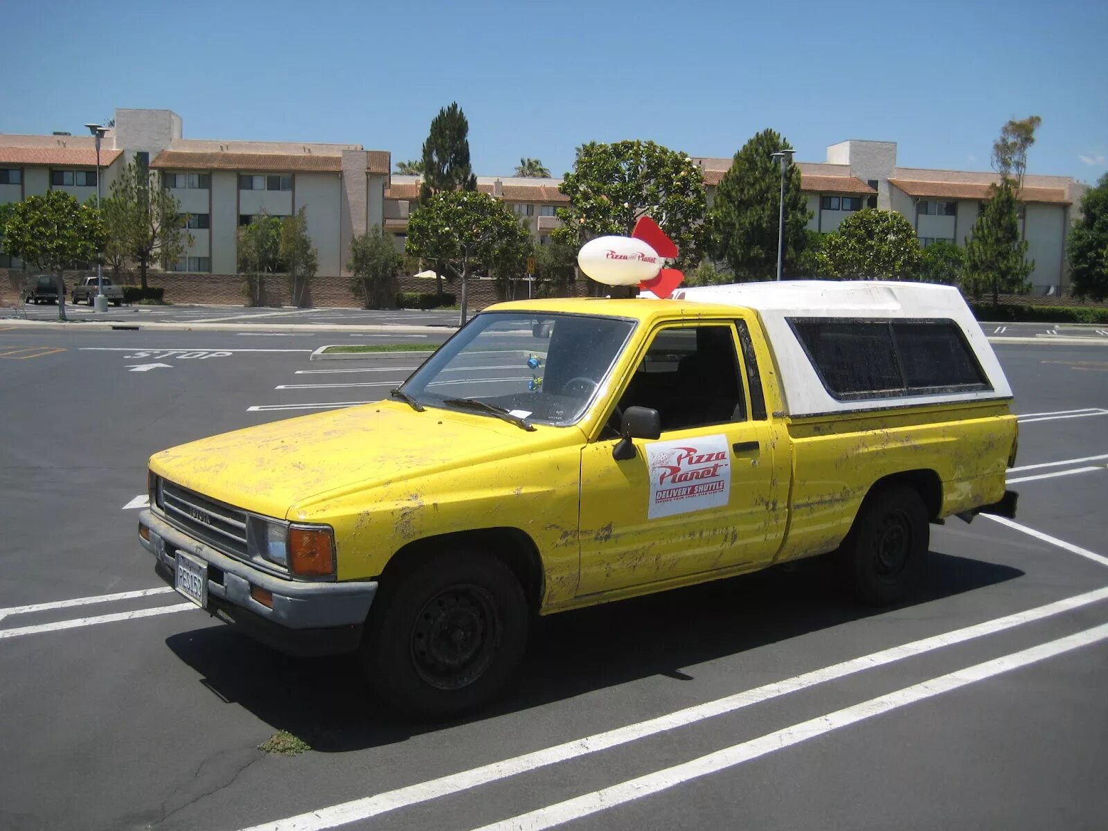 Toyota trucks pizza planet. Тодд планета пицца. Toyota pizza planet!. Машина планета пицца. Toyota trucks pizza planet.