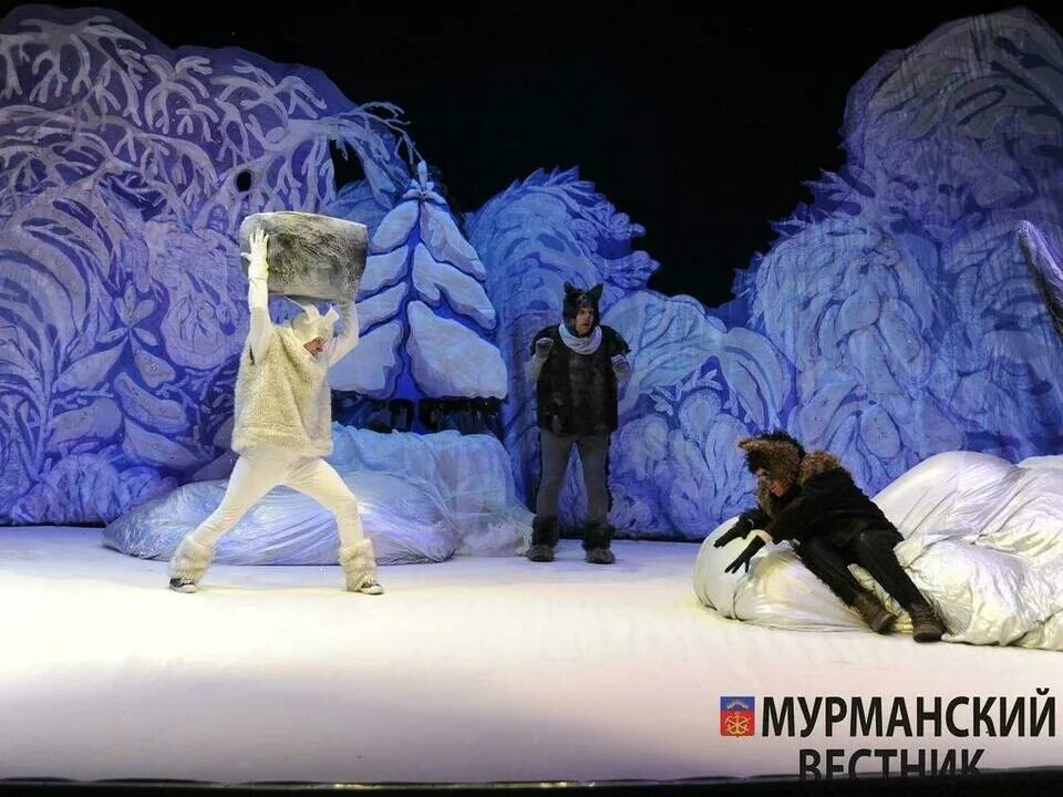 Сэйл театр. Дед мороз из драмтеатра курск. Филиппов дед мороз. Морозко дедушка мороз. Ошибка деда мороза тюз.