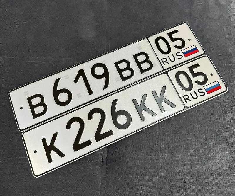 номера с одинаковыми цифрами. номер машины с буквами кк. красивые госномера на автомобиль. блатные номерные знаки. одинаковые буквы в номерах.