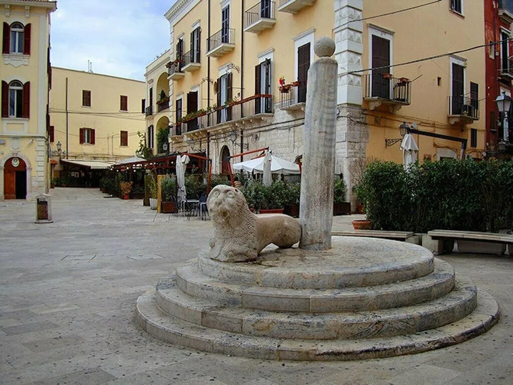 Бари 8. Бари. Pinacoteca Metropolitana di Bari Бари. Бари Италия.