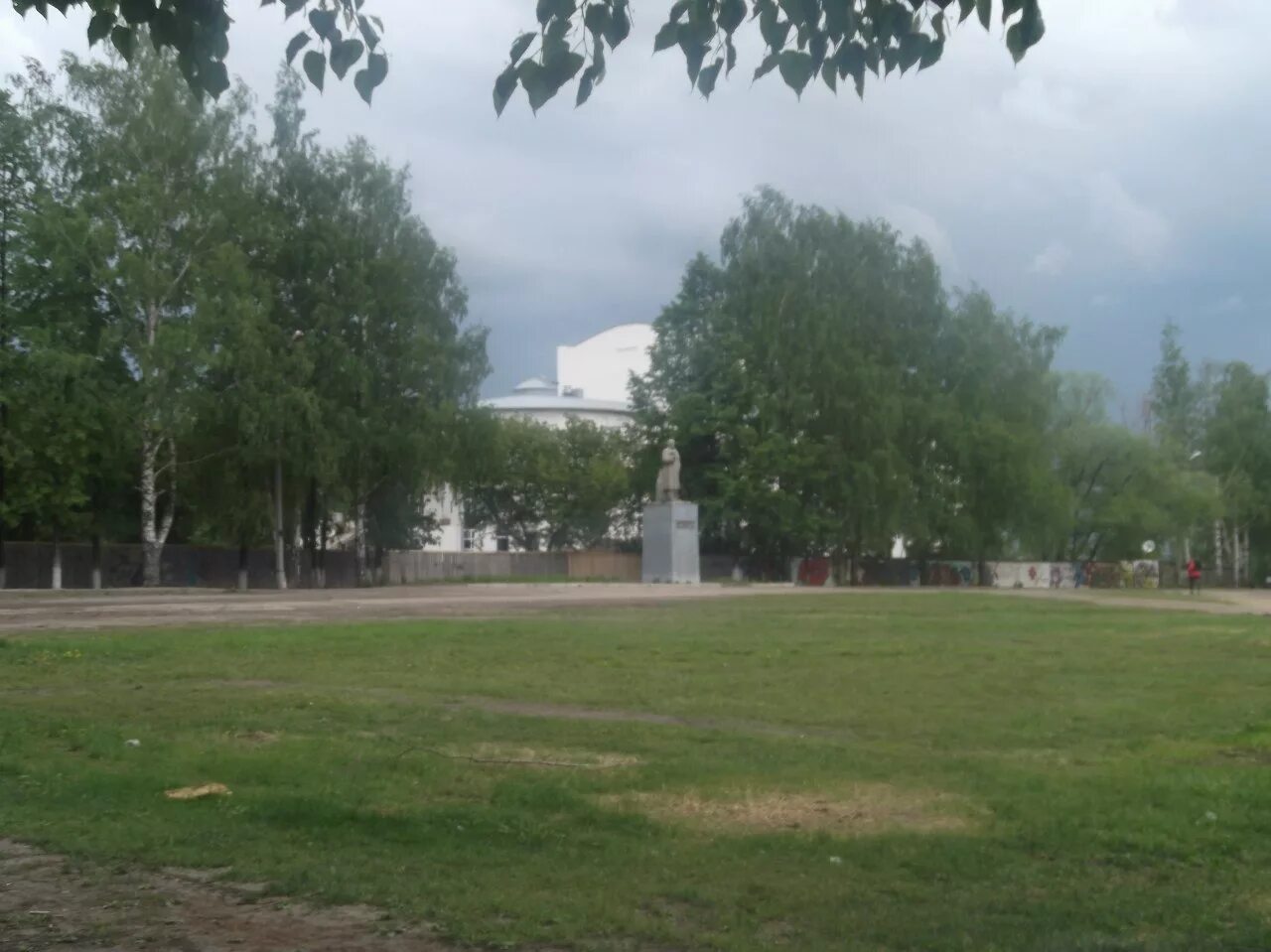 Площадь кудымкара. Кудымкар площадь. городская площадь в кудымкаре. достопримечательности кудымкара. горсад кудымкар.