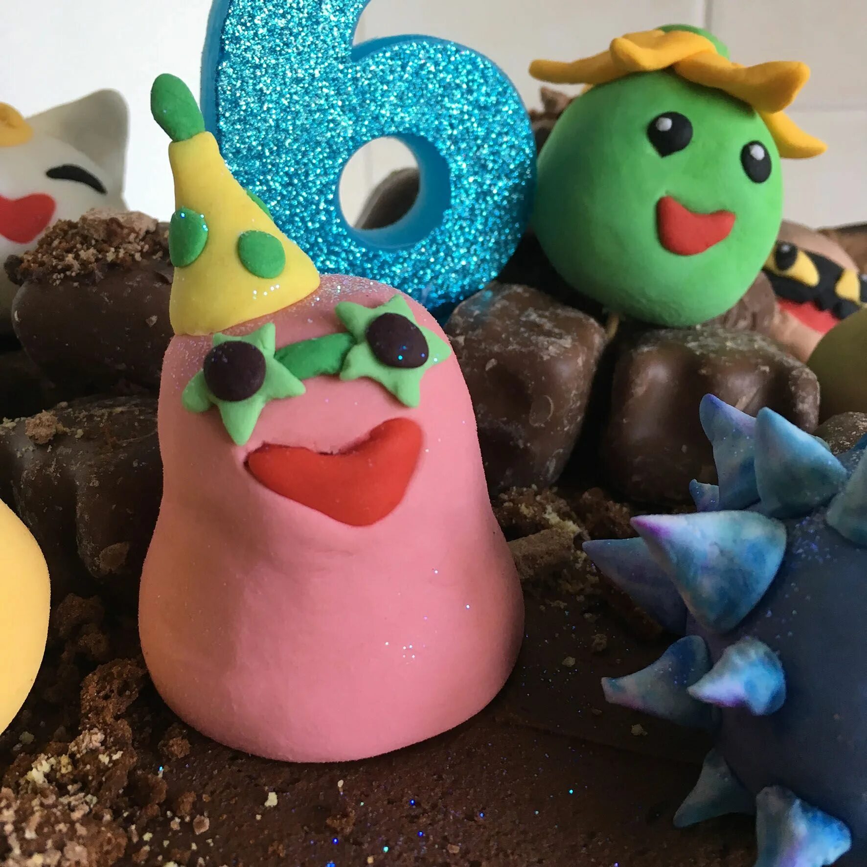 Торт в стиле слаймов. Торт со слаймом для девочек. Торт в виде помидора. Торт слайм. Торт слайм рейнджер.