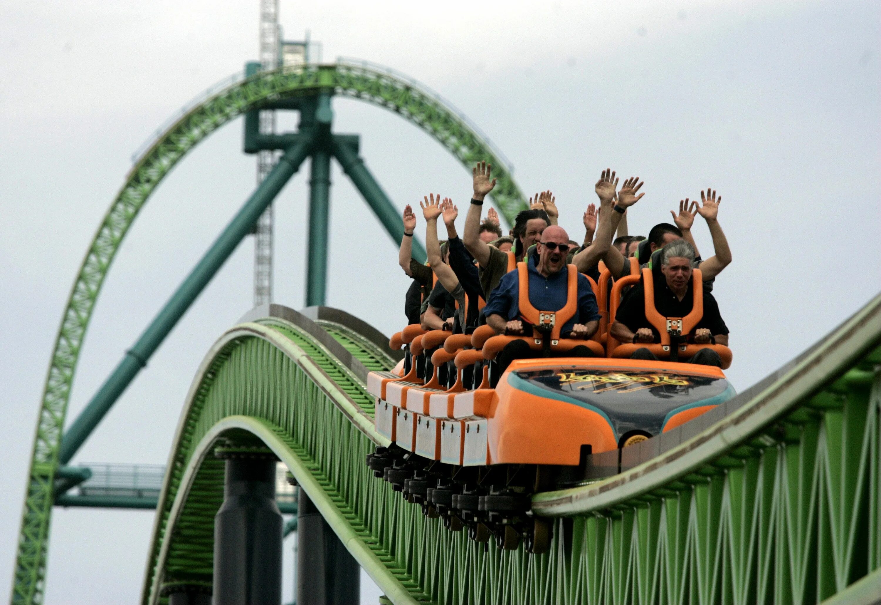 Kingda ka американские горки. Диснейленд Токио аттракционы. Roller Coaster аттракцион. Горки в Roller Coaster World.