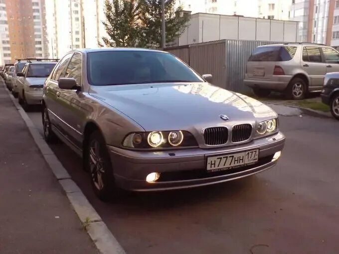 BMW 528ia. Бмв 5 3 литра