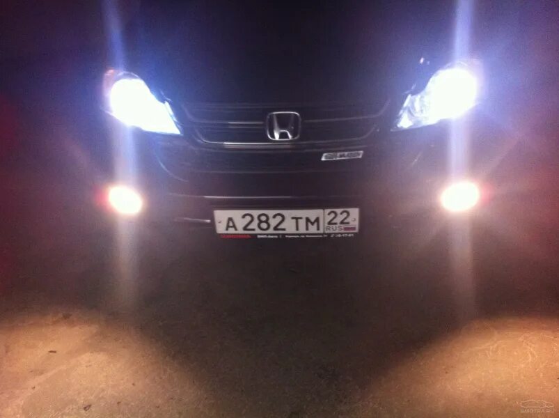 Ксенон хонда срв. Ксеноновые противотуманки Honda CRV 3. Лампочки в ПТФ Honda CRV 2014. Xenon Honda CRV свет. Ксеноновые противотуманки Honda CRV 3 цоколь.