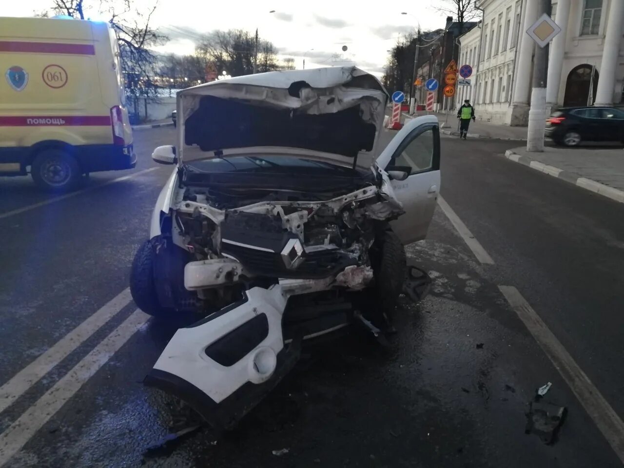 Тверь град происшествия. Твериград авария в заволжском. Чп тверь происшествия. Дтп проспект калинина тверь. Чрезвычайные происшествия в твери.